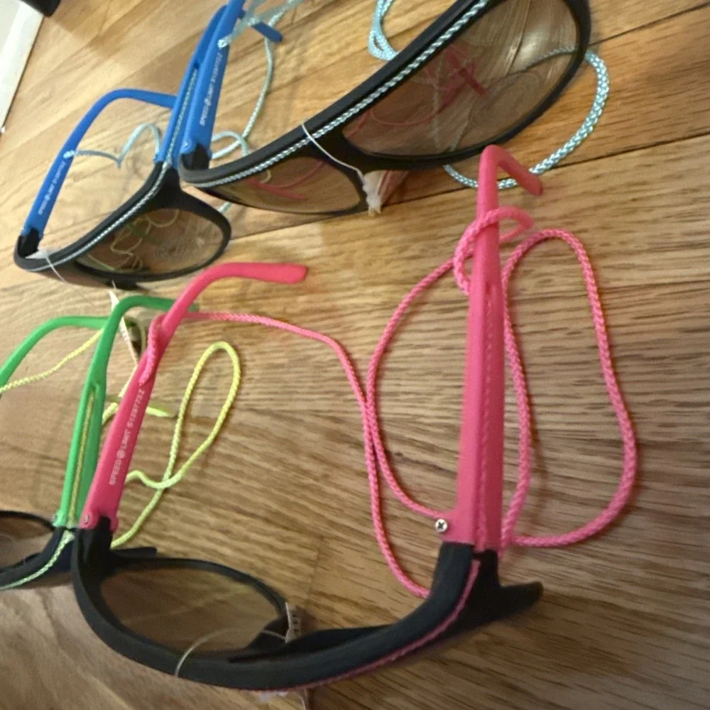 LOT 4 Vintage SPORTY SKI SKATER WRAP AROUND SUNGLASSES w/ Neck Cord 80's NWT